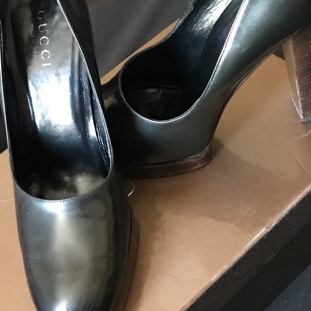 Tom Ford Gucci Pumps - Picture 2 of 3
